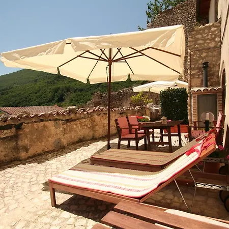 Aparthotel Sotto Il Castello 3*
