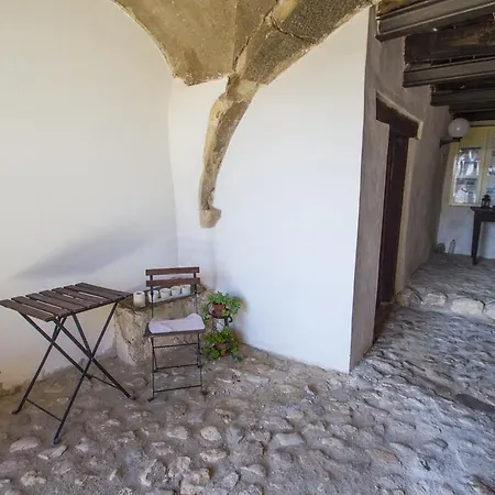 Sotto Il Castello